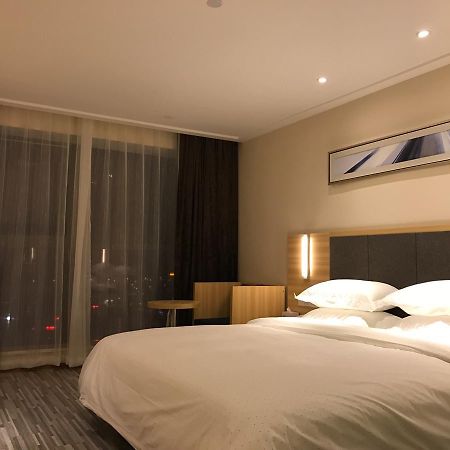 See U Select Hotel Wuhan Exterior foto