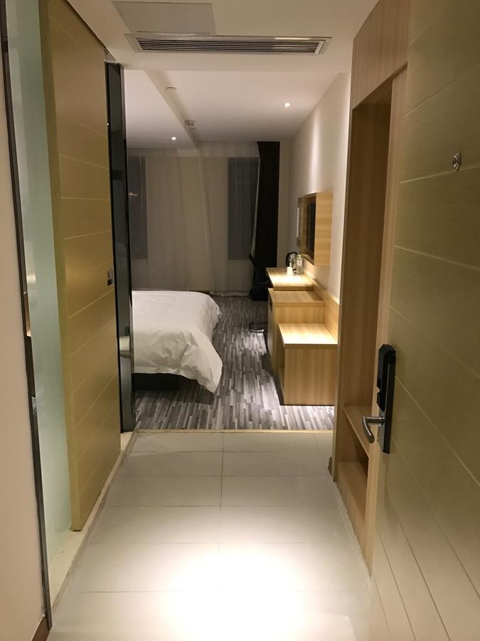 See U Select Hotel Wuhan Exterior foto